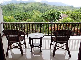 Nam Ou Riverside Hotel & Resort