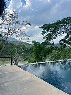 Nam Ou Riverside Hotel & Resort