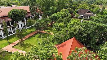 Nam Ou Riverside Hotel & Resort