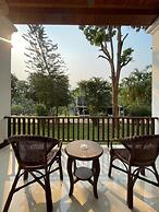 Nam Ou Riverside Hotel & Resort