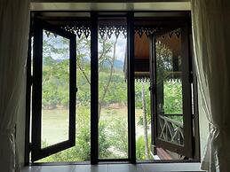 Nam Ou Riverside Hotel & Resort