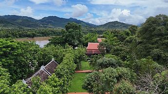 Nam Ou Riverside Hotel & Resort