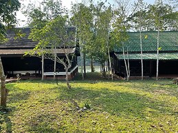 Nam Ou Riverside Hotel & Resort