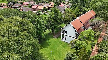 Nam Ou Riverside Hotel & Resort