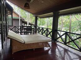 Nam Ou Riverside Hotel & Resort