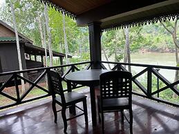 Nam Ou Riverside Hotel & Resort