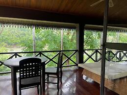 Nam Ou Riverside Hotel & Resort