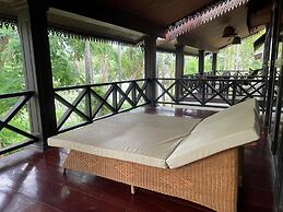 Nam Ou Riverside Hotel & Resort