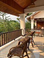 Nam Ou Riverside Hotel & Resort