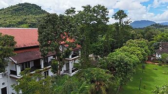 Nam Ou Riverside Hotel & Resort