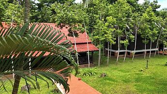 Nam Ou Riverside Hotel & Resort