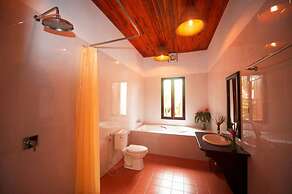 Nam Ou Riverside Hotel & Resort