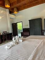 Nam Ou Riverside Hotel & Resort