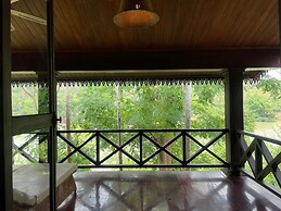 Nam Ou Riverside Hotel & Resort