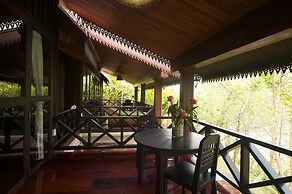 Nam Ou Riverside Hotel & Resort