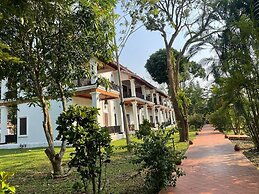 Nam Ou Riverside Hotel & Resort