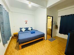 Miss Hong House