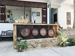 Miss Hong House