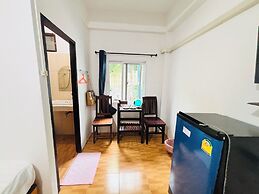 Miss Hong House