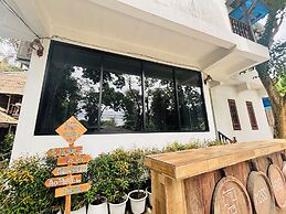 Miss Hong House