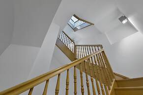 Stradonia Serviced Apartments