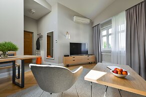 Stradonia Serviced Apartments