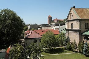 Stradonia Serviced Apartments