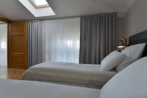 Stradonia Serviced Apartments