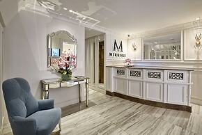 Mirrors Hotel