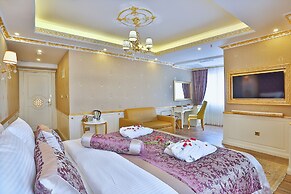 Hotel Emirhan Palace