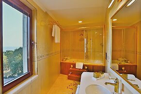 Hotel Emirhan Palace