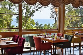 Hotel Emirhan Palace