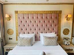 Hotel Emirhan Palace