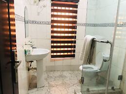 Mayors & Diplomat Suites Opebi