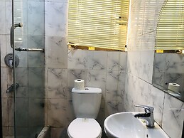 Mayors & Diplomat Suites Opebi