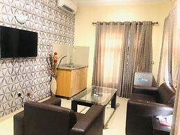 Mayors & Diplomat Suites Opebi