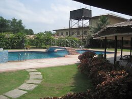 Axari Hotel & Suites