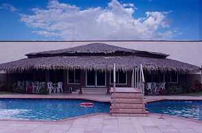 Axari Hotel & Suites