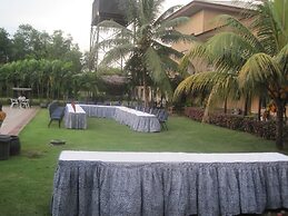 Axari Hotel & Suites