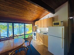 Sunny Point Resort Cottages and Inn