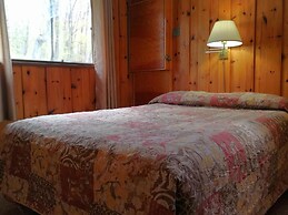 Sunny Point Resort Cottages and Inn