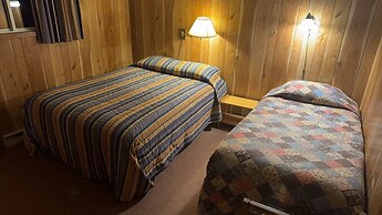 Sunny Point Resort Cottages and Inn