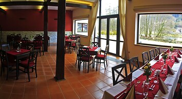 Hotel Vír