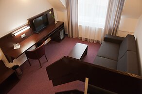 Hotel Vír