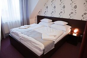 Hotel Vír