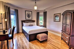 Shamrock Suites