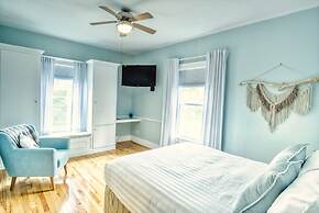 Shamrock Suites