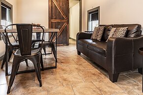 Shamrock Suites