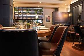 Quinlan & Cooke Boutique Townhouse