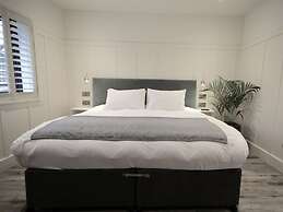 Quinlan & Cooke Boutique Townhouse